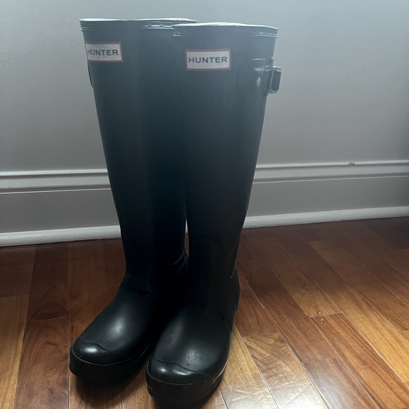 HUNTER RAIN BOOTS - TALL MATTE BLK SZ 6 - Picture 2 of 4